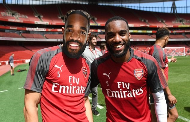 Lacazette và đồng đội đối đầu 5000 CĐV nhí - Bóng Đá