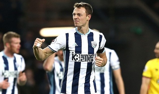 Pep Guardiola LÊN TIẾNG về thương vụ Jonny Evans - Bóng Đá