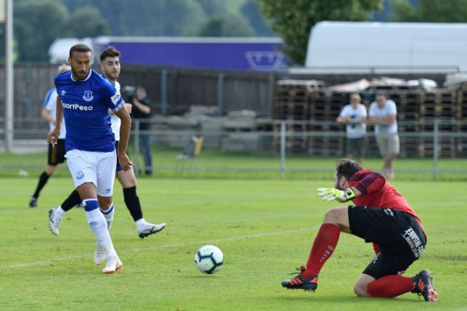 Thủ môn bỏ cuộc vì đội nhà thua... 22-0 trước Everton - Bóng Đá