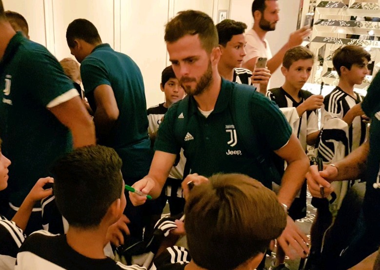Ảnh Juve bay sang Miami - Bóng Đá