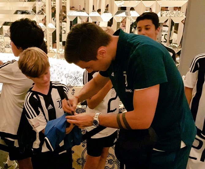 Ảnh Juve bay sang Miami - Bóng Đá