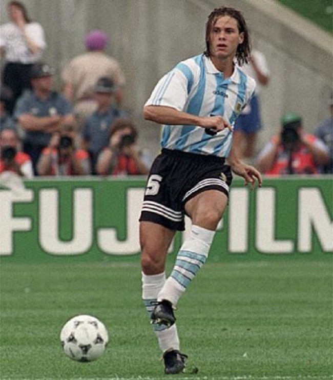 Messi đã tỏa sáng nhưng tiếc cho một Argentina mất bản sắc - Bóng Đá