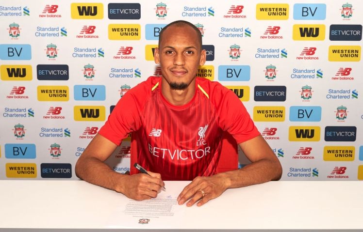 Cực nóng! 'Bom tấn nổ', Fabinho chính thức đến Ngoại hạng Anh - Bóng Đá