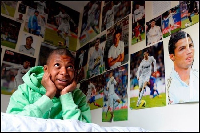 4 bí mật chưa bao giờ bật mí về Kylian Mbappe - Bóng Đá