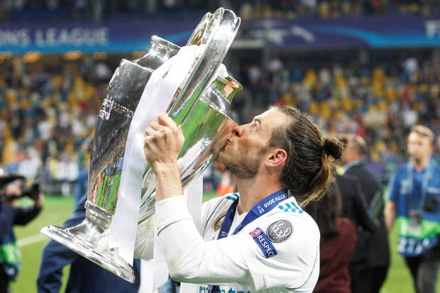 Có Sanchez, Man Utd cần gì mua Gareth Bale? - Bóng Đá
