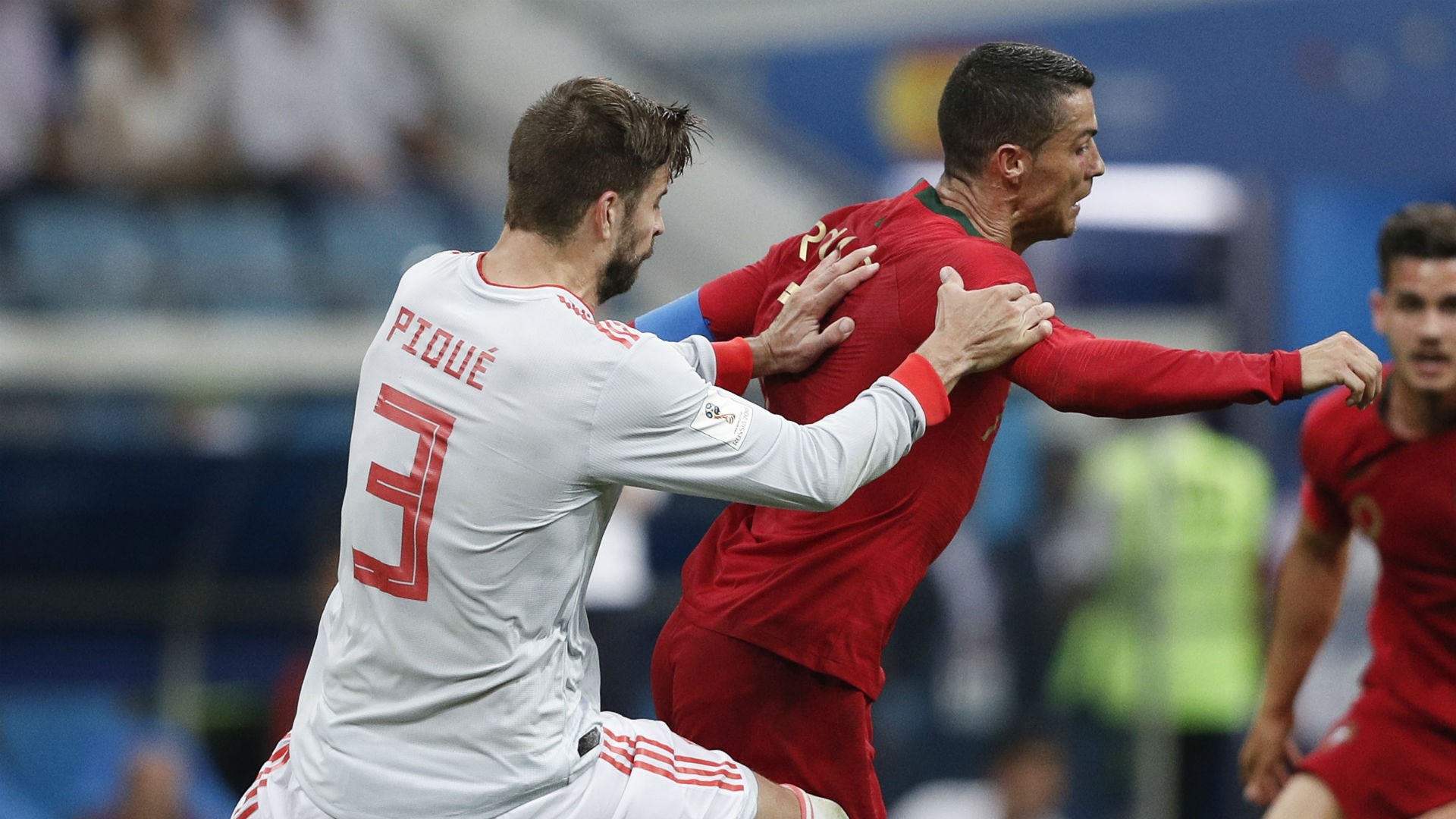 Ronaldo và nụ cười tinh quái - Bóng Đá
