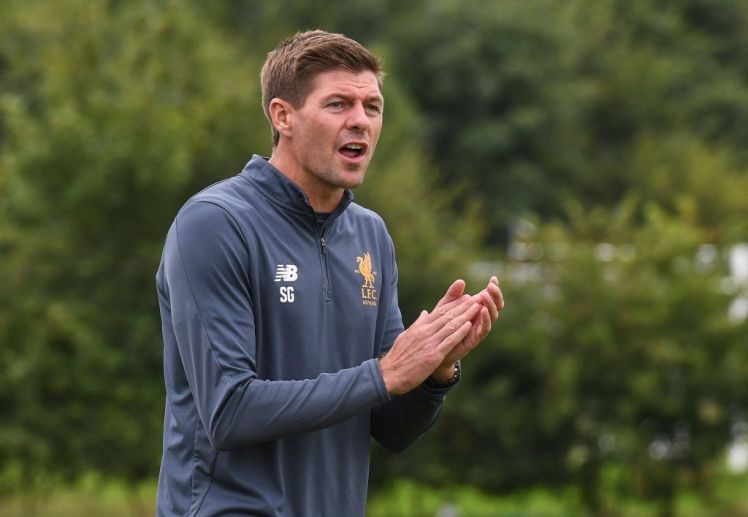 Steven Gerrard muốn đưa sao Man Utd về Liverpool - Bóng Đá