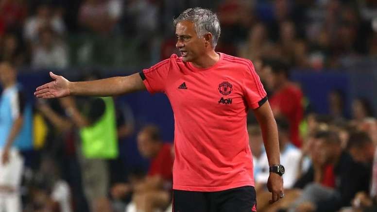 Sẽ chỉ có một kết cục cho cuộc nổi loạn của Mourinho - Bóng Đá