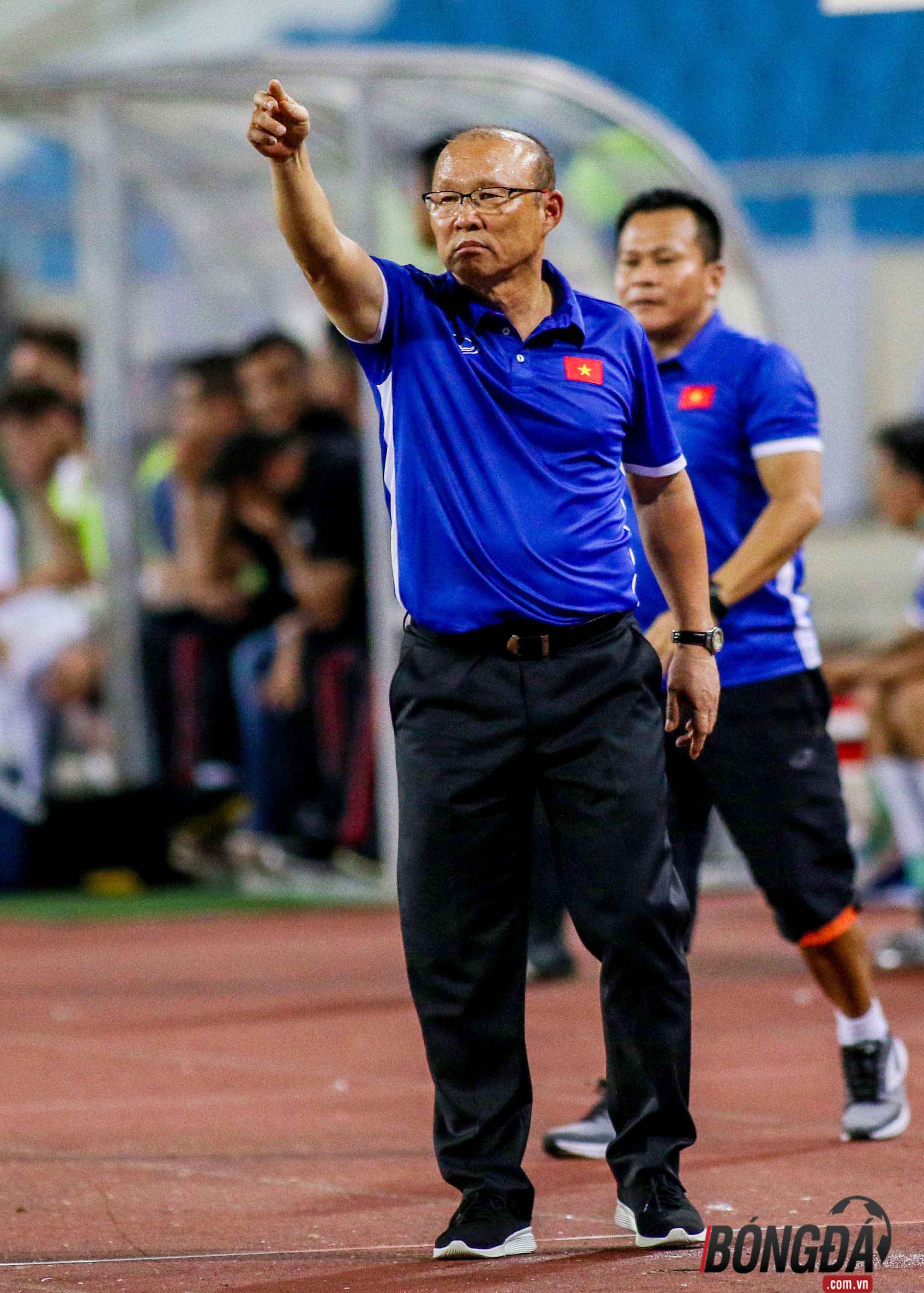 Dư âm U23 Việt Nam 2-1 Palestine: Công Phượng rực sáng, Thầy Prark bình thản - Bóng Đá