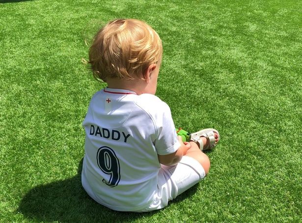 Harry Kane có thể bỏ World Cup vì vợ sinh - Bóng Đá
