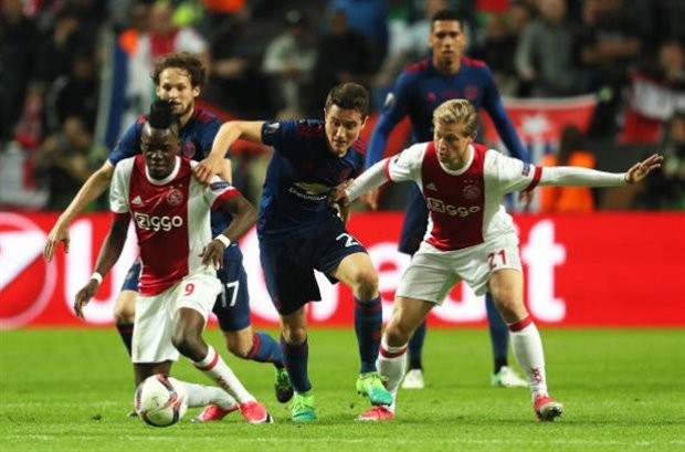 Góc chiến thuật: Mourinho 'cáo già', Man Utd 'bóp nghẹt' Ajax - Bóng Đá