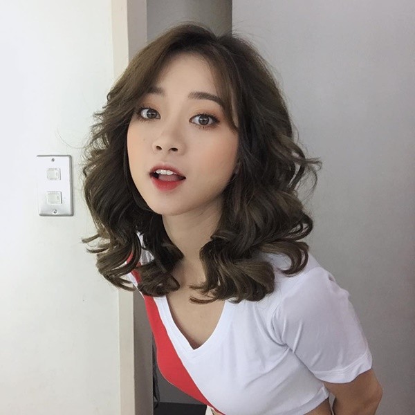 Chuyện hậu trường giờ mới kể của dàn hot girl 'Nóng cùng World Cup' - Bóng Đá