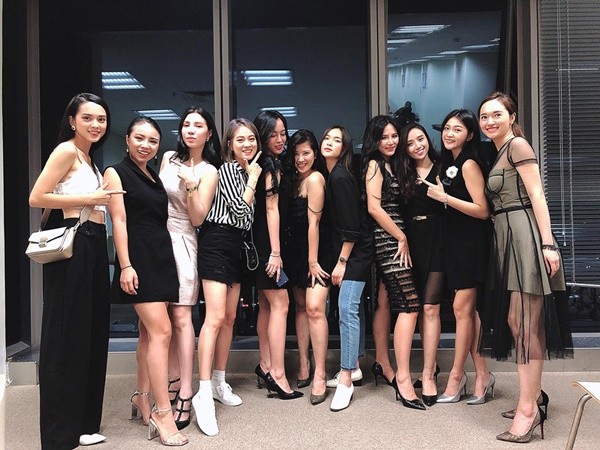 Chuyện hậu trường giờ mới kể của dàn hot girl 'Nóng cùng World Cup' - Bóng Đá
