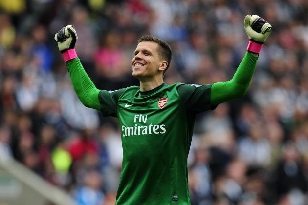 Giờ là lúc Arsenal hối hận khi bán Szczesny - Bóng Đá