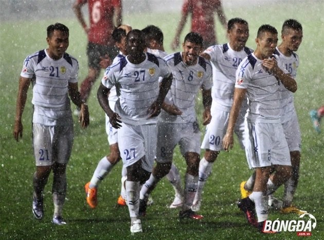 Đội hình tiêu biểu vòng 14 V-League: Bộ ba ngoại binh của CLB TP. HCM rực sáng - Bóng Đá