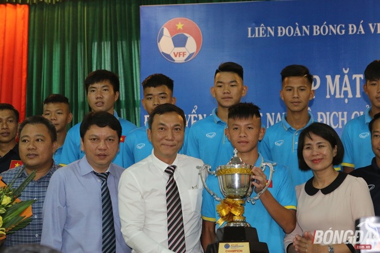  - Bóng Đá