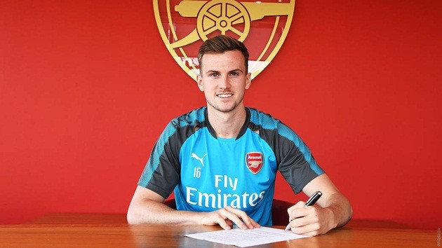 Arsenal trói chân tương lai hàng phòng ngự  - Bóng Đá