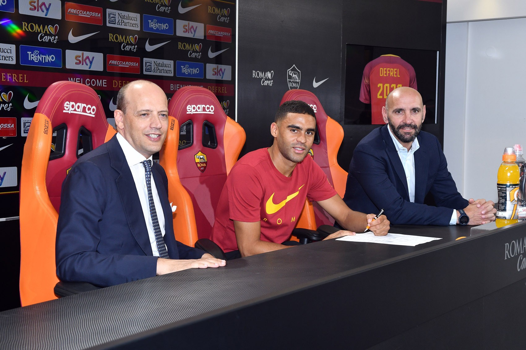 Cầu thủ thứ hai của Sassuolo đặt chân đến Roma - Bóng Đá
