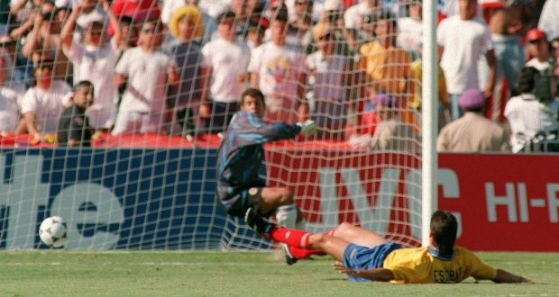 Thất kinh với 20 khoảnh khắc gây sốc tại các kỳ World Cup (Phần 2) - Bóng Đá