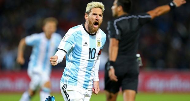 Top 6 'chú lùn ma thuật' khiến World Cup phải ngước nhìn - Bóng Đá