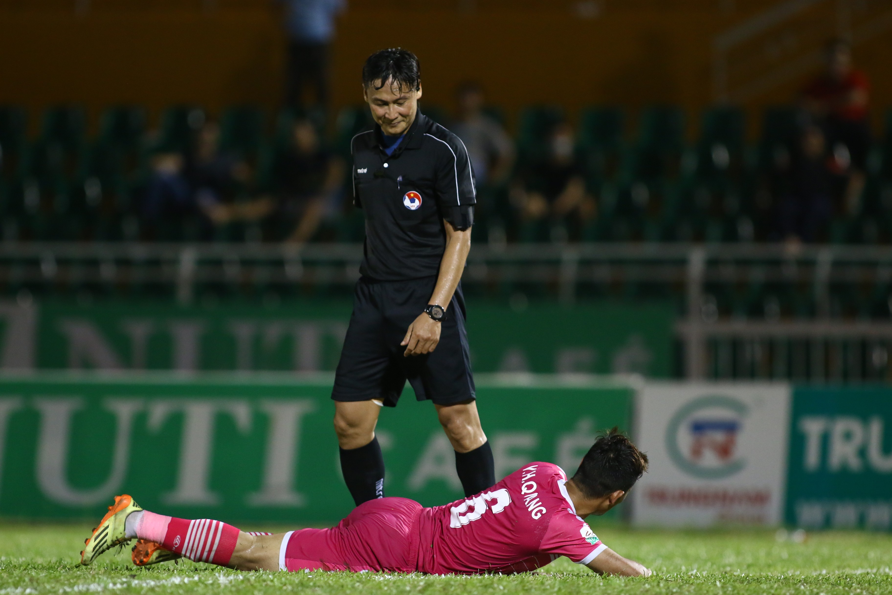 Siêu phẩm 40m của ngoại binh giúp Cần Thơ đánh bại chủ nhà Sài Gòn FC - Bóng Đá