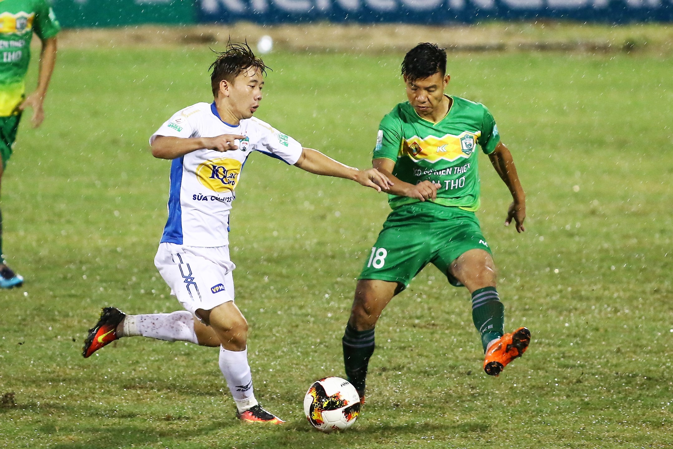 18h00 ngày 25/05, Sài Gòn FC vs Cần Thơ: Khách không ngán chủ - Bóng Đá