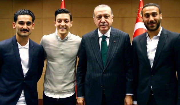 CHÍNH THỨC: Ozil tuyên bố chia tay ĐT Đức - Bóng Đá