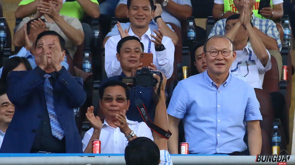 “Vi hành” xong V-League, thầy Park về Hàn Quốc “xem giò” U19 Việt Nam - Bóng Đá