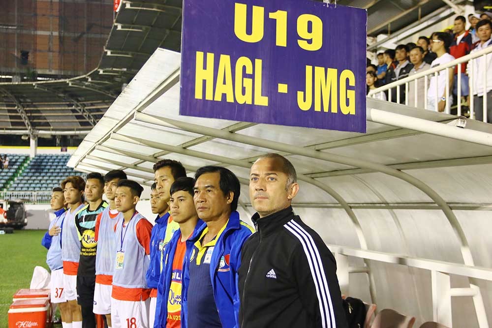  - Bóng Đá