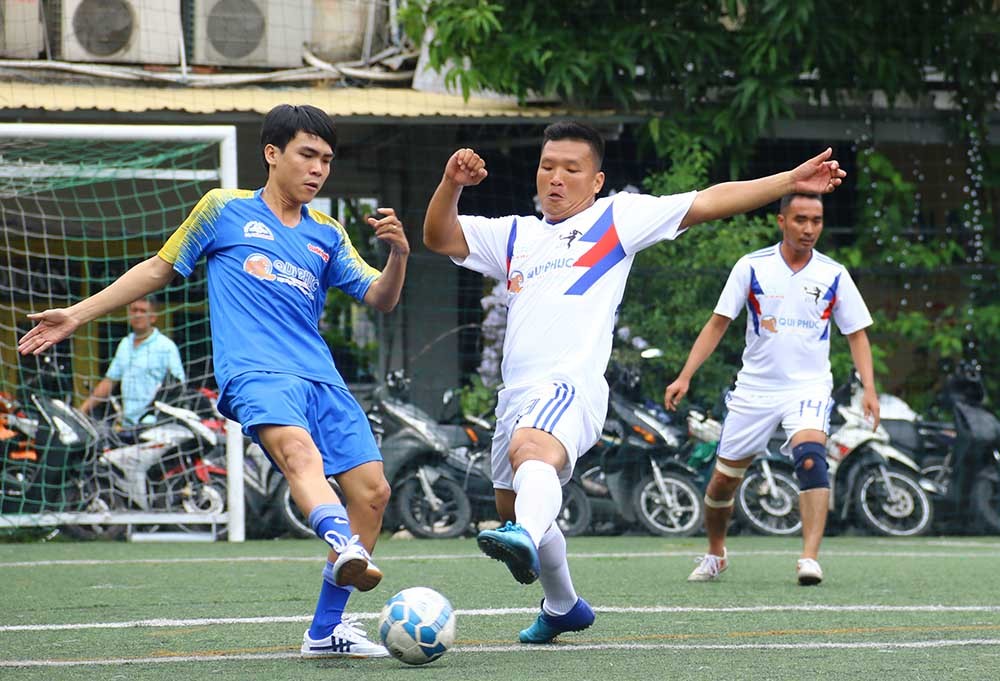 Khởi tranh giải hội nhà báo TP.HCM 2018: PTV Sài Gòn thắng tưng bừng ngày ra quân - Bóng Đá