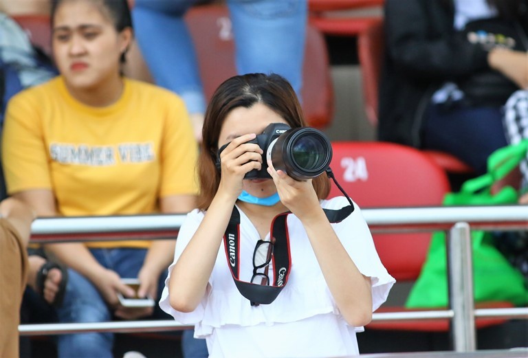 Fan nữ Sài thành sắm hàng khủng 