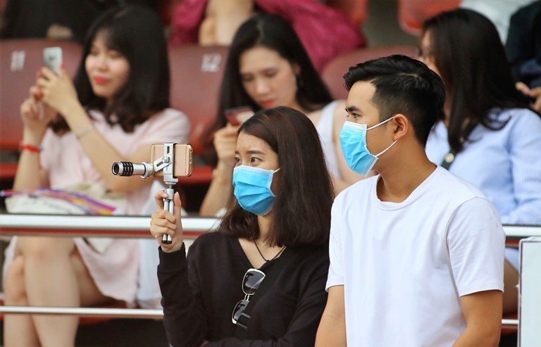 Fan nữ Sài thành sắm hàng khủng 