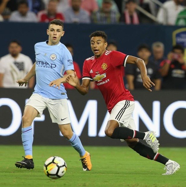 Phil Foden: Ngôi sao nhỏ lẻ loi tại Man City - Bóng Đá