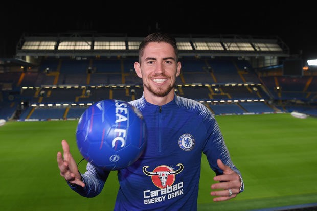 Jorginho thể hiện phẩm chất thiên tài ngay trận ra mắt Chelsea - Bóng Đá