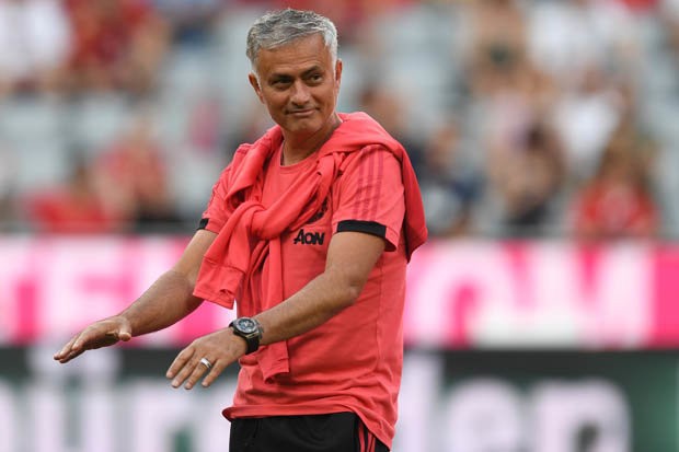 Mourinho chỉ ra cầu thủ xin được vắng mặt ở trận Leicester City - Bóng Đá