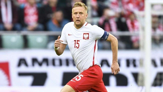 Ham lập siêu phẩm, sao Ba Lan đối diện nguy cơ lỡ World Cup - Bóng Đá