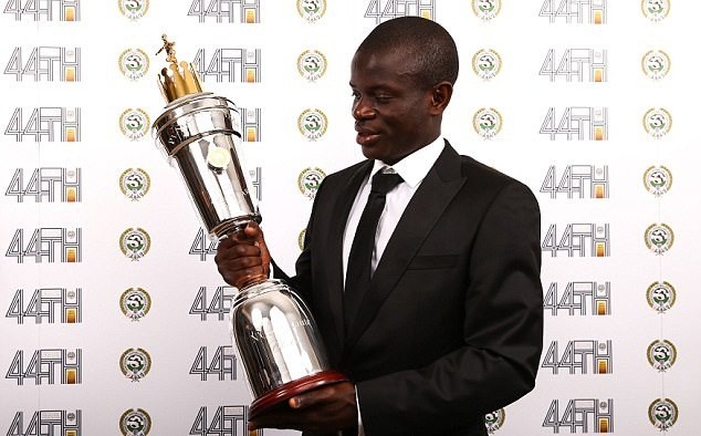 Chùm ảnh: Kante và Dele Alli giật giải hay nhất năm - Bóng Đá