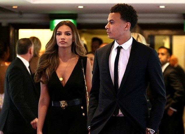 Chùm ảnh: Kante và Dele Alli giật giải hay nhất năm - Bóng Đá