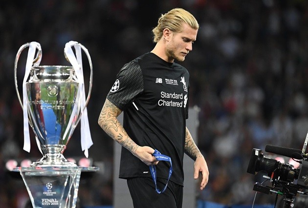 Với Liverpool, xin đừng để Loris Karius đơn độc - Bóng Đá
