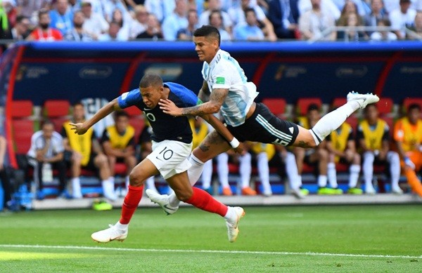 CR7 ghi hat-trick, Neymar ăn vạ và 10 khoảnh khắc đáng nhớ ở World Cup - Bóng Đá