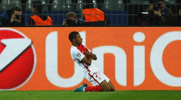 Mbappe hạ quyết tâm đánh bại Buffon - Bóng Đá