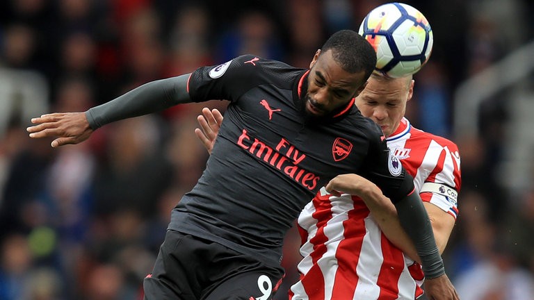 Wenger lên tiếng đòi công bằng cho Lacazette - Bóng Đá