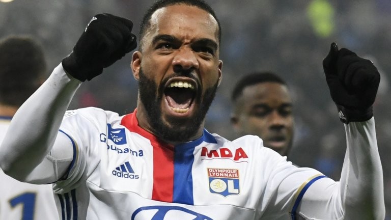 NÓNG: Lacazette kiểm tra y tế, sắp ra mắt Arsenal - Bóng Đá