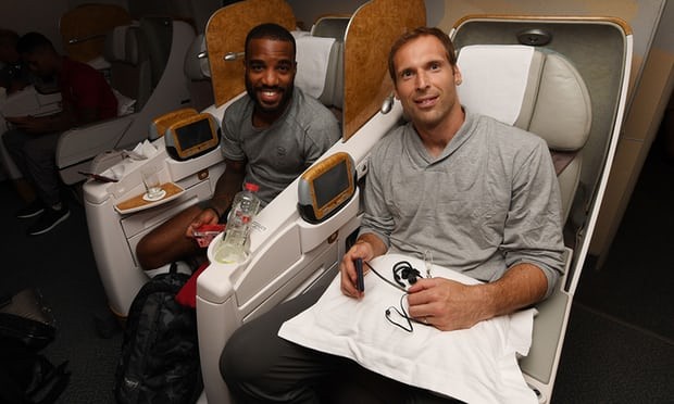 Tiết lộ: Chính Mourinho cản Man Utd chiêu mộ Lacazette - Bóng Đá