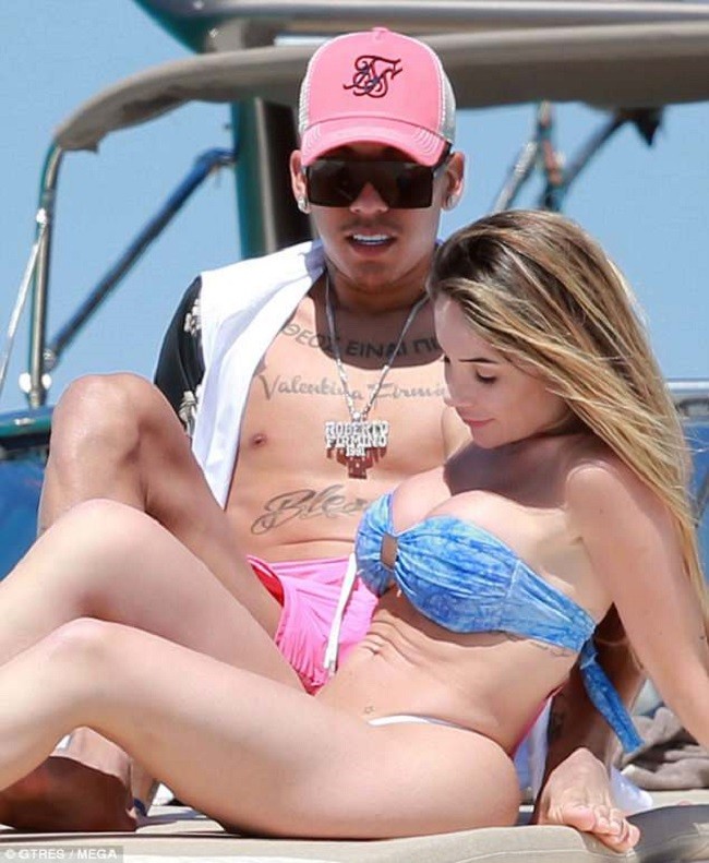 WAGs tuyển Brazil bốc lửa nhất: Bồ Neymar, vợ Firmino đẹp không có chỗ chê - Bóng Đá