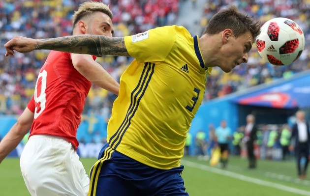 Man Utd có nên đẩy Victor Lindelof về Benfica? - Bóng Đá