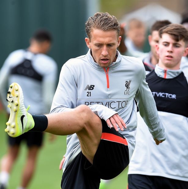 Ảnh tập luyện Liverpool - Bóng Đá