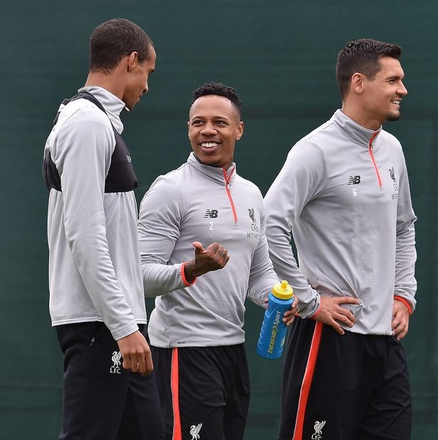 Ảnh tập luyện Liverpool - Bóng Đá