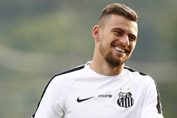 Đến lượt Lucas Lima 'nổi loạn' để sớm đến Barca? - Bóng Đá