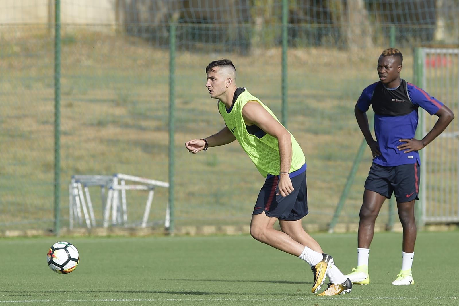 Cầu thủ Roma 'mệt bở hơi tai' trong ngày trở về Trigoria - Bóng Đá